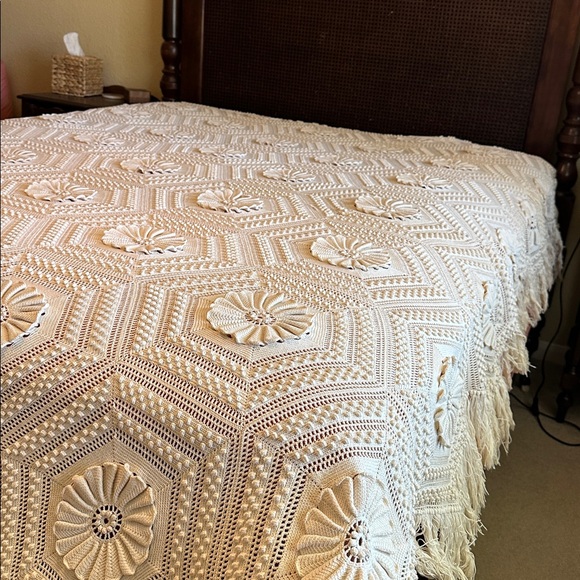 Vintage Hand-Crocheted Popcorn Stitch Bedspread Hex Floral Medallion Heirloom